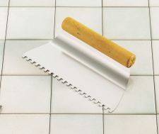 Špachtle ozubená – prohnutá